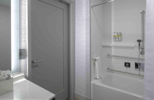 staybridge suites boston logan airport revere an ihg hotel