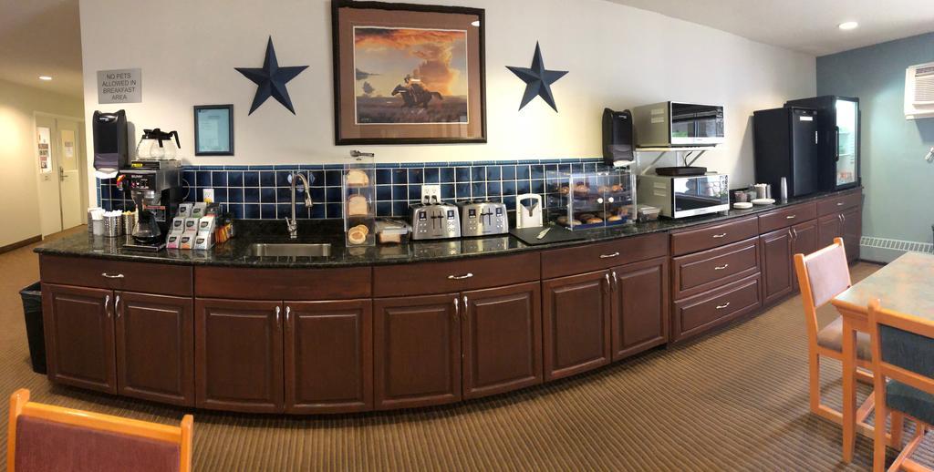 Travelodge By Wyndham Edson,Division No. 14>>Edson,2 star