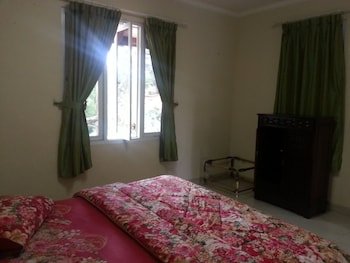 villa kota bunga azalea