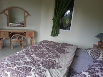 villa kota bunga azalea