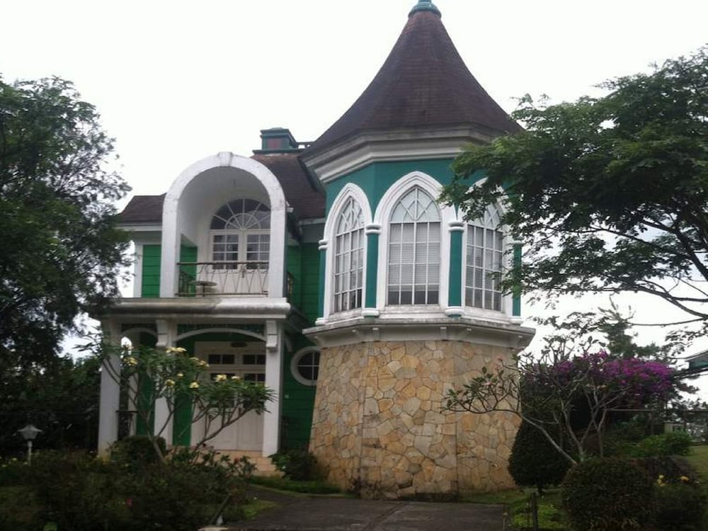 villa kota bunga lavender