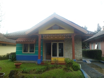 villa kota bunga matahari