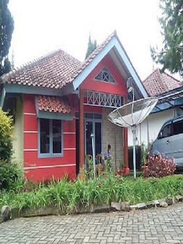 villa kota bunga peony