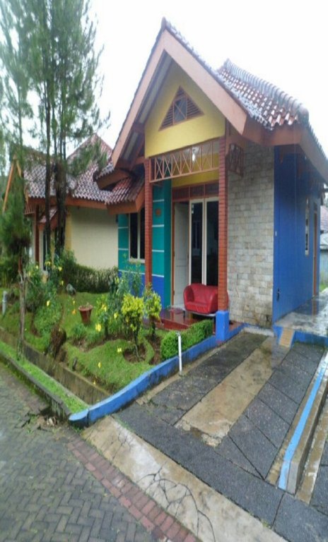 villa kota bunga peony