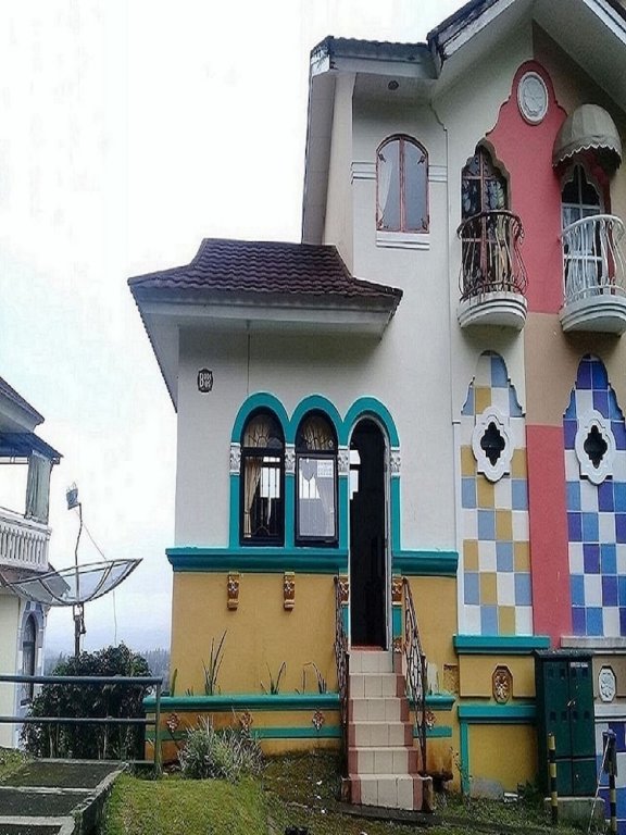 villa kota bunga peony