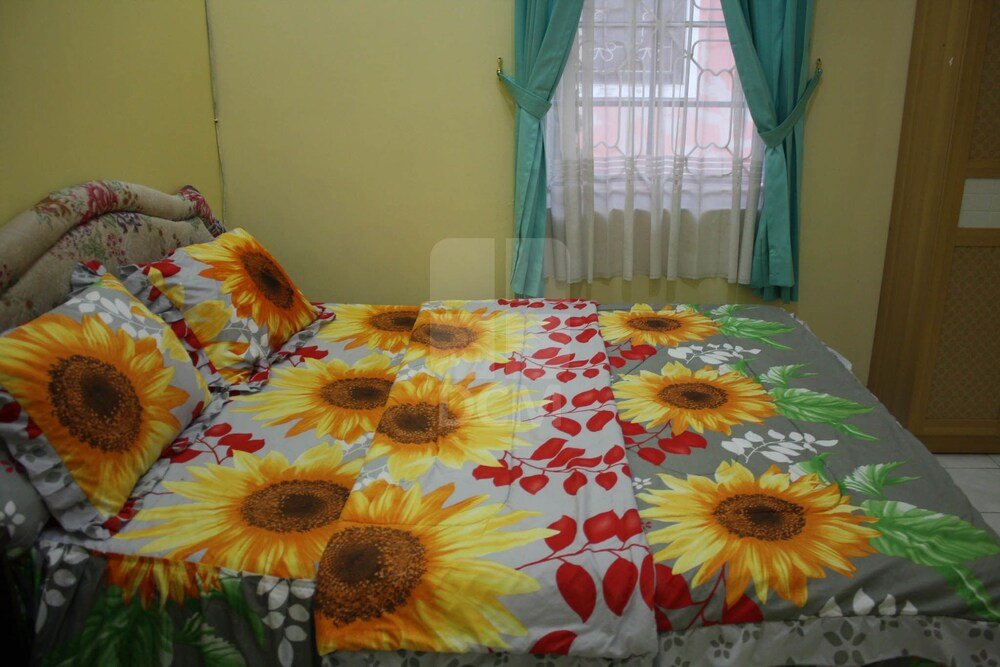 villa kota bunga peony