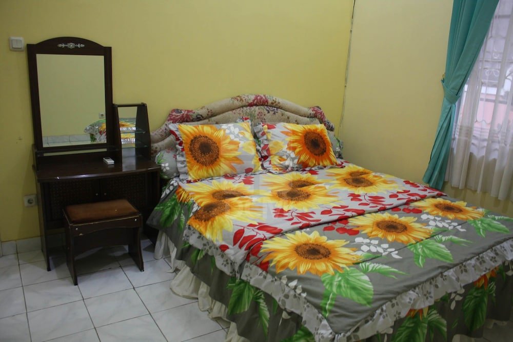 villa kota bunga peony
