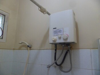 villa kota bunga protea