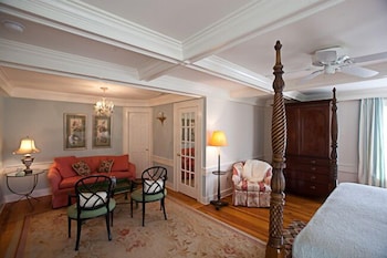 the farmhouse at veritas