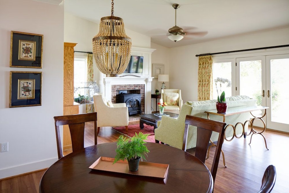 the farmhouse at veritas