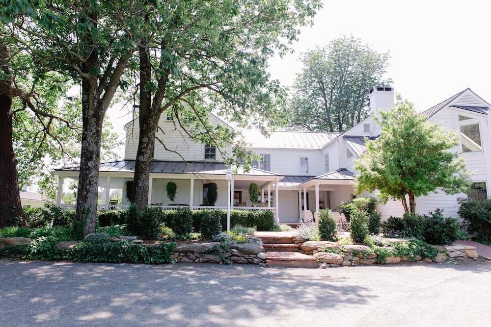 the farmhouse at veritas