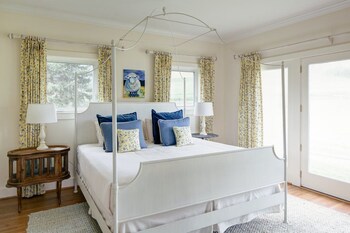 the farmhouse at veritas