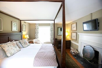 the farmhouse at veritas