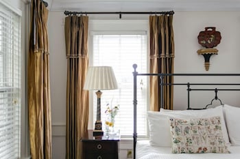 the farmhouse at veritas