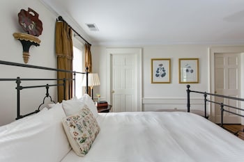 the farmhouse at veritas