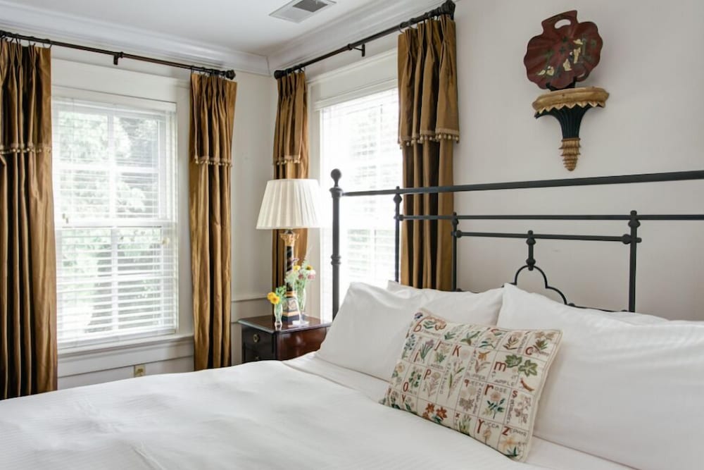 the farmhouse at veritas