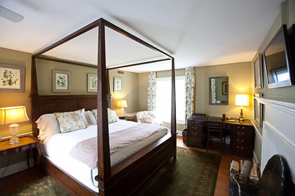 the farmhouse at veritas