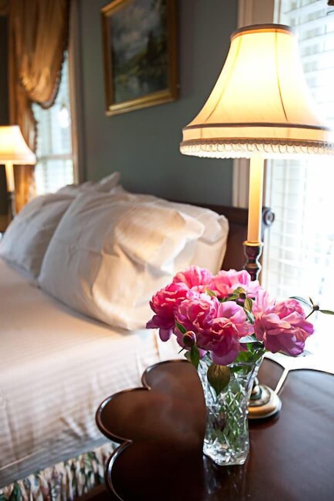 the farmhouse at veritas