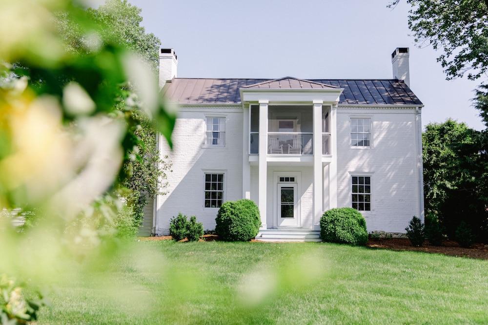 the farmhouse at veritas