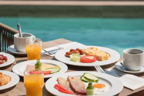 mare blue and suites