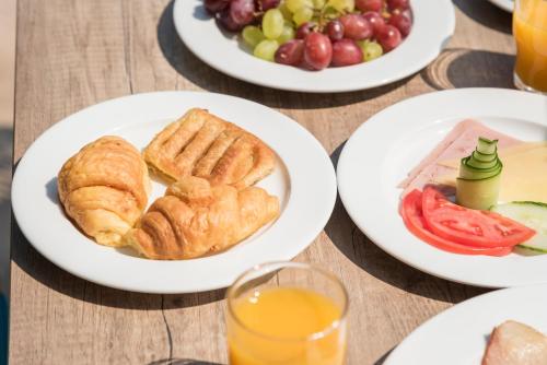 mare blue and suites