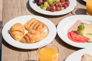 mare blue and suites