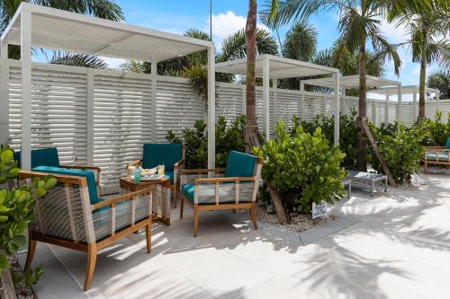 compass hotel by margaritaville anna maria sound