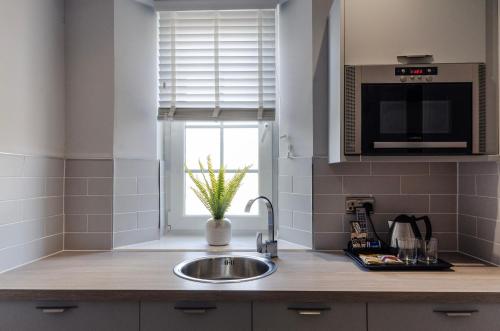 sweeney apartments and rooms