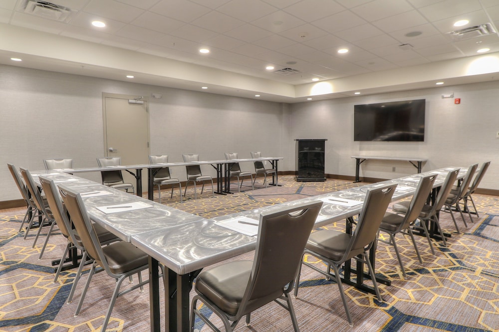 holiday inn and suites pigeon forge convention center by ihg