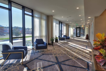 holiday inn and suites pigeon forge convention center by ihg