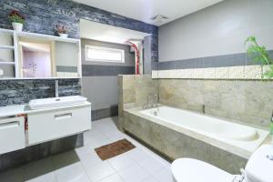 kubu kalih residence