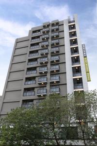 kiwi share hotel zhongli station branch hostel