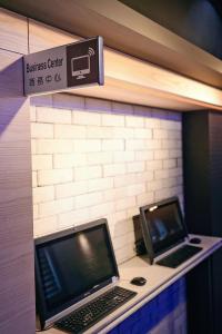 kiwi share hotel zhongli station branch hostel