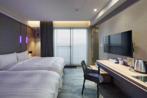 kiwi share hotel zhongli station branch hostel