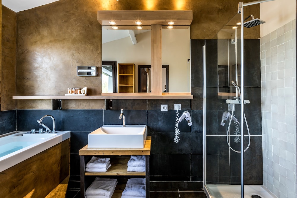 les bains gardians
