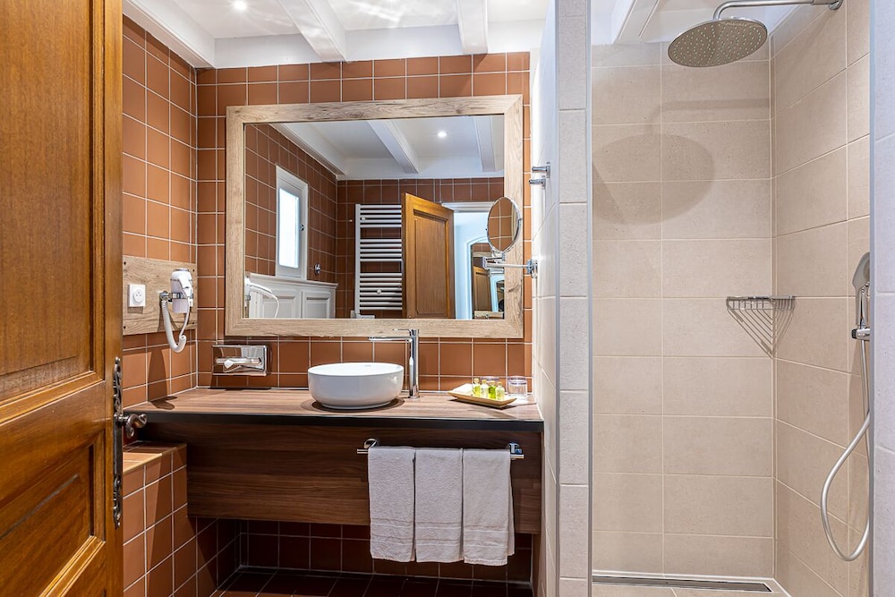 les bains gardians