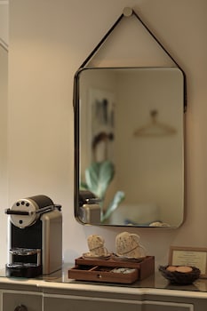 the feathered nest country inn