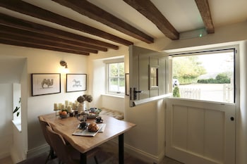 the feathered nest country inn