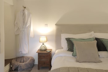 the feathered nest country inn