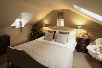 the feathered nest country inn