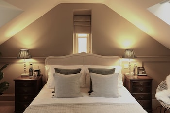 the feathered nest country inn