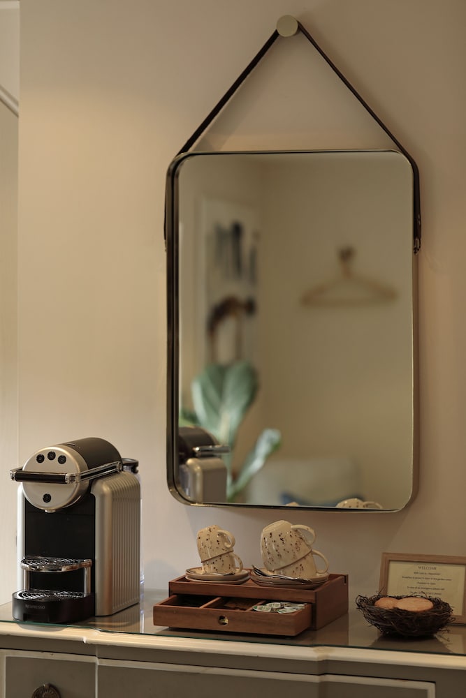 the feathered nest country inn