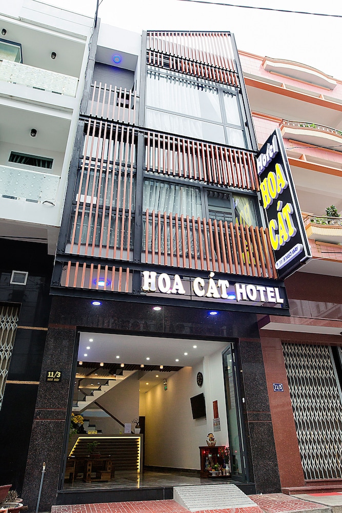 hoa cat hotel