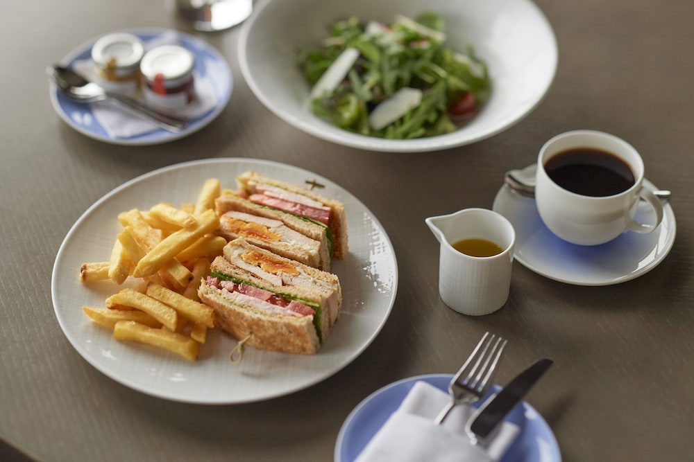 four seasons hotel tokyo at otemachi