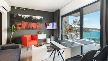 residence alpha