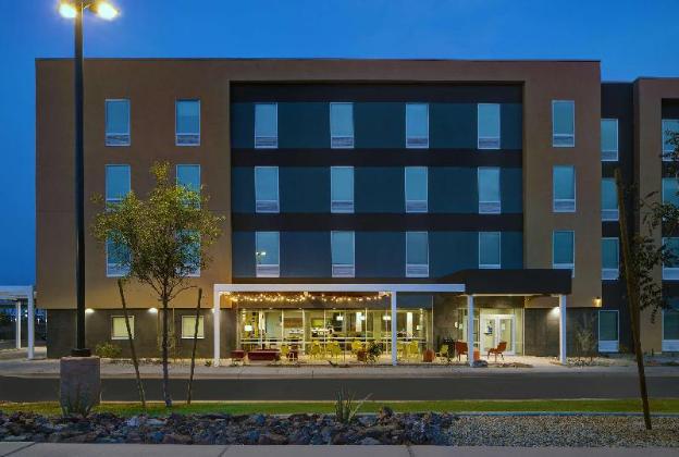 home2 suites by hilton yuma pivot point