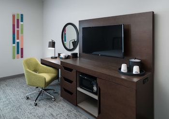 hampton inn and suites cape canaveral cruise port