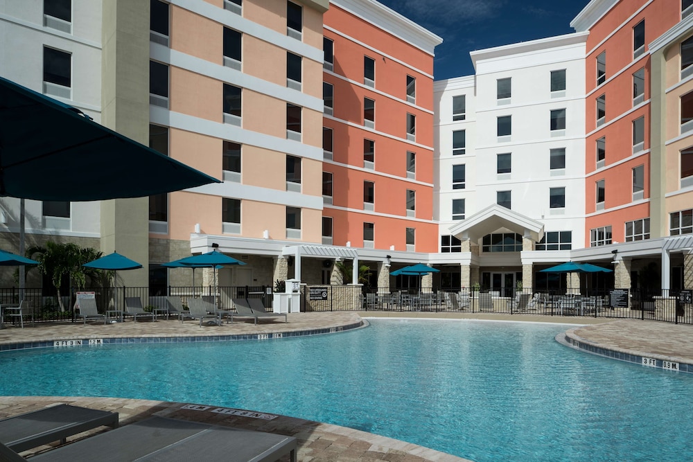 Hampton Inn & Suites Cape Canaveral Cruise Port,Cape Canaveral>>Brevard County,3 star