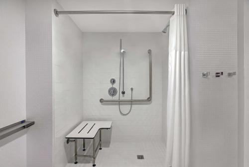 hampton inn and suites by hilton belleville