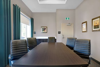 hampton inn and suites by hilton belleville